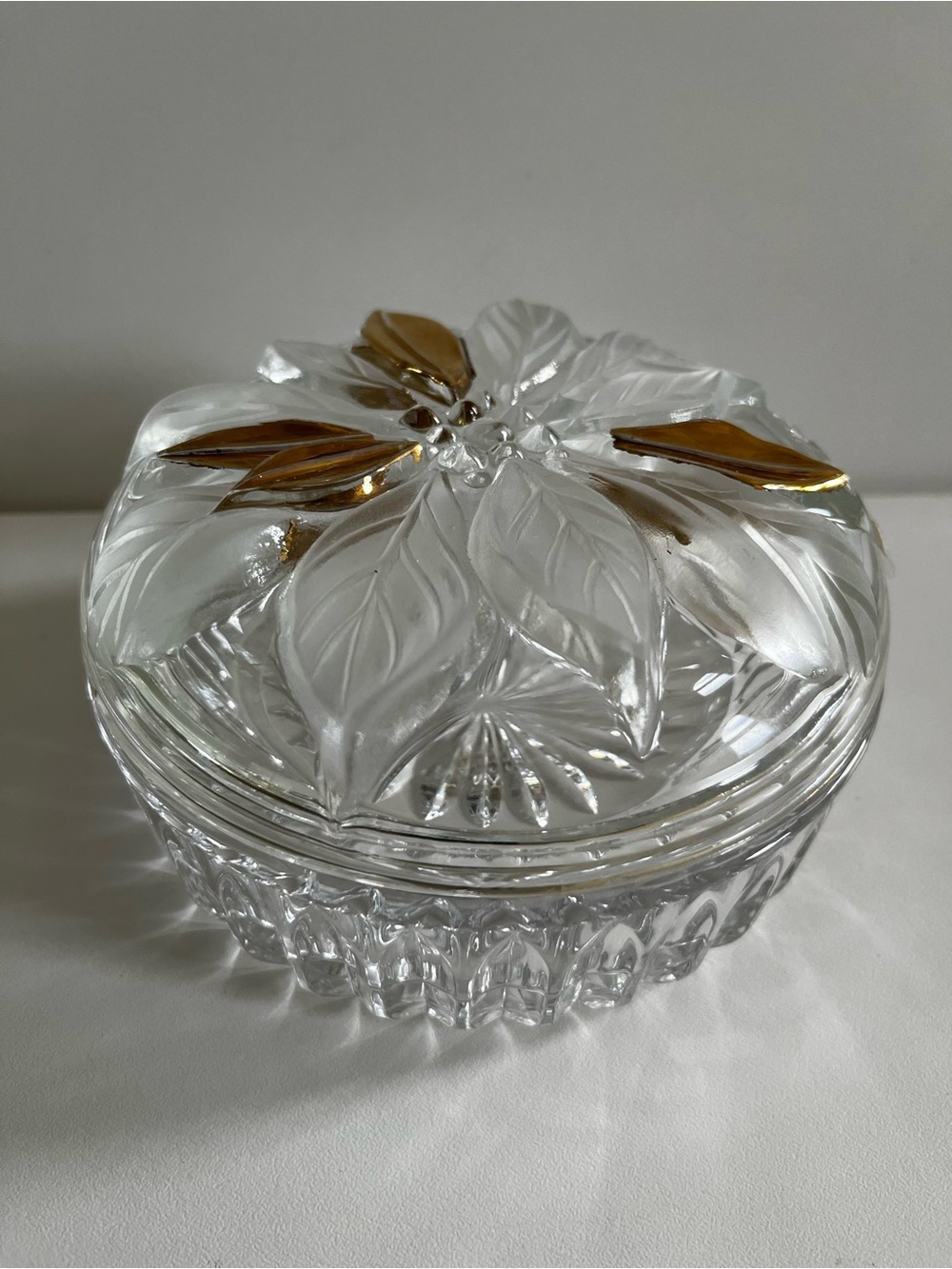 VTG Studio Nova Japan  Golden Poinsettia Round covered crystal Trinket,candy Box